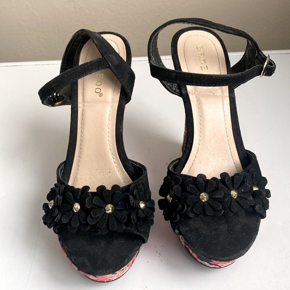 Women’s Black Floral Wedge Sandals Size 5.5 | 4.5” Heel | Comfortable & Stylish